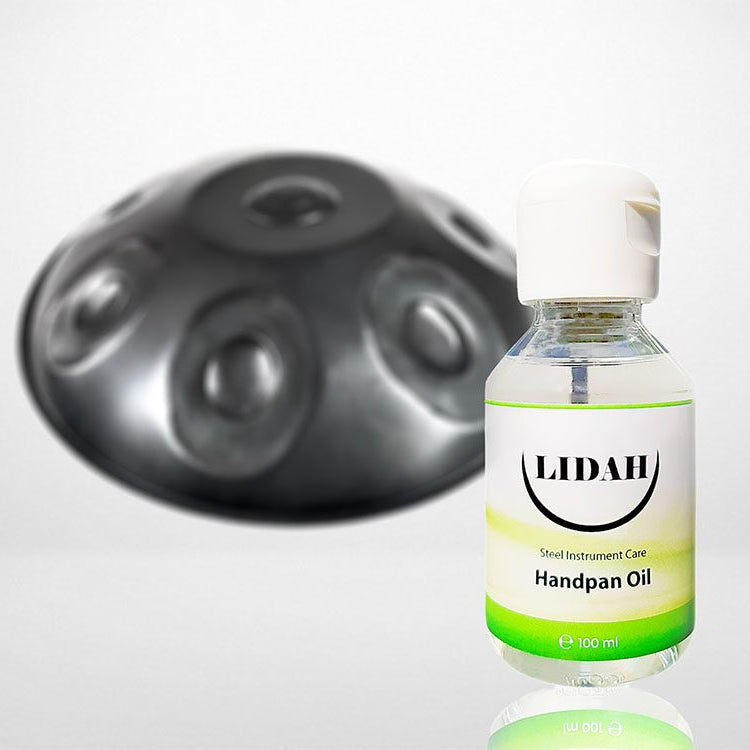 Handpan Olie in een studio-omgeving voor een Handpan