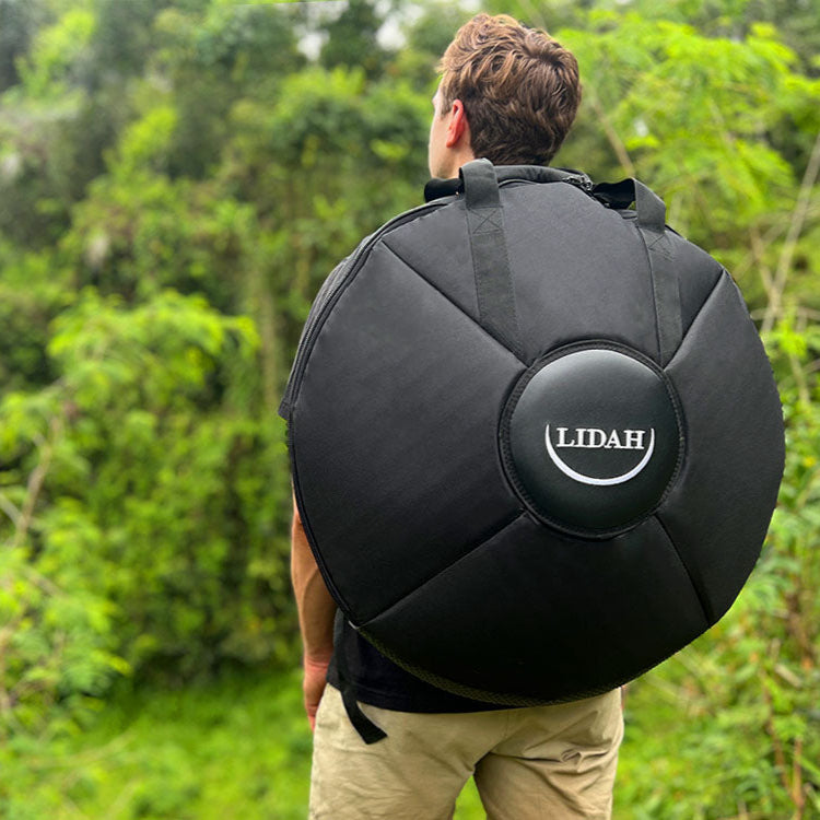 LIDAH® Handpan Tas gedragen op de rug in de natuur