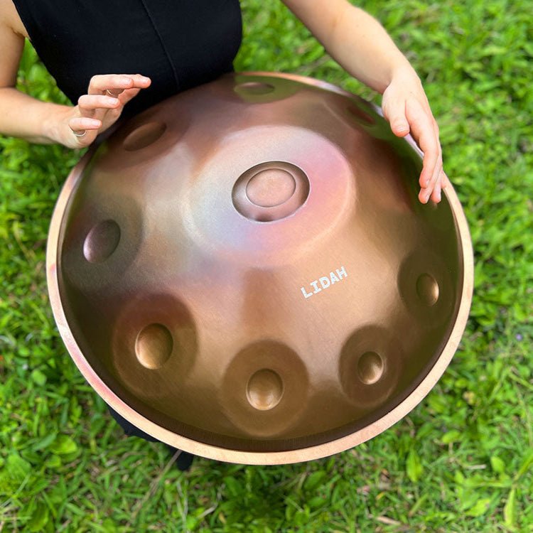 LIDAH® Handpan gloeiend in zacht studiolicht